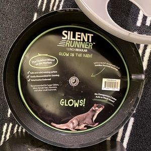 Animal silent running wheel